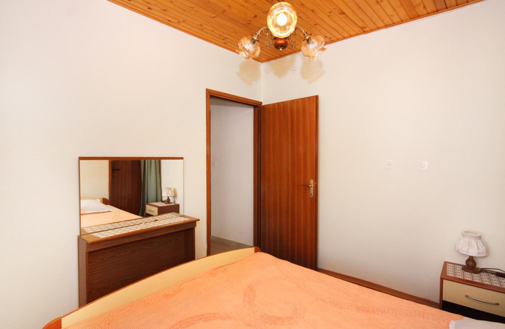 Apartments With A Parking Space Jezera, Murter - 5093 Номер фото